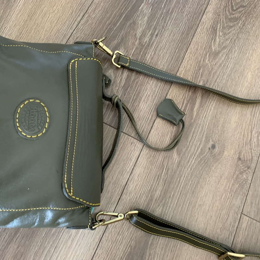 Roots crossbody bag green leather il size cm colour size cm 16,21,6 - Picture 2 of 12